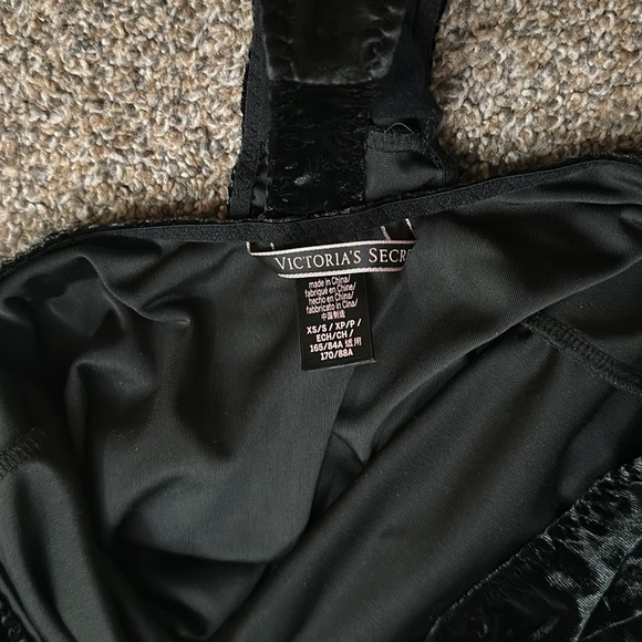 Victoria’s Secret bodysuit XS Velvet thong - Picture 10 of 12